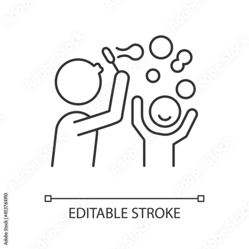 Blow bubbles together linear icon. Parent-child bond. Spending time at park. Outdoor activity. Thin line customizable illustration. Contour symbol. Vector isolated outline drawing. Editable stroke
