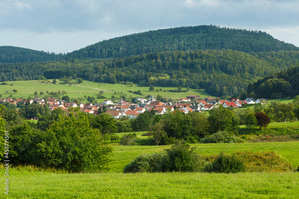 Kleinod Hausen im Killertal, Ortsteil von Burladingen auf der Schwäbischen Alb (Hohenzollern)