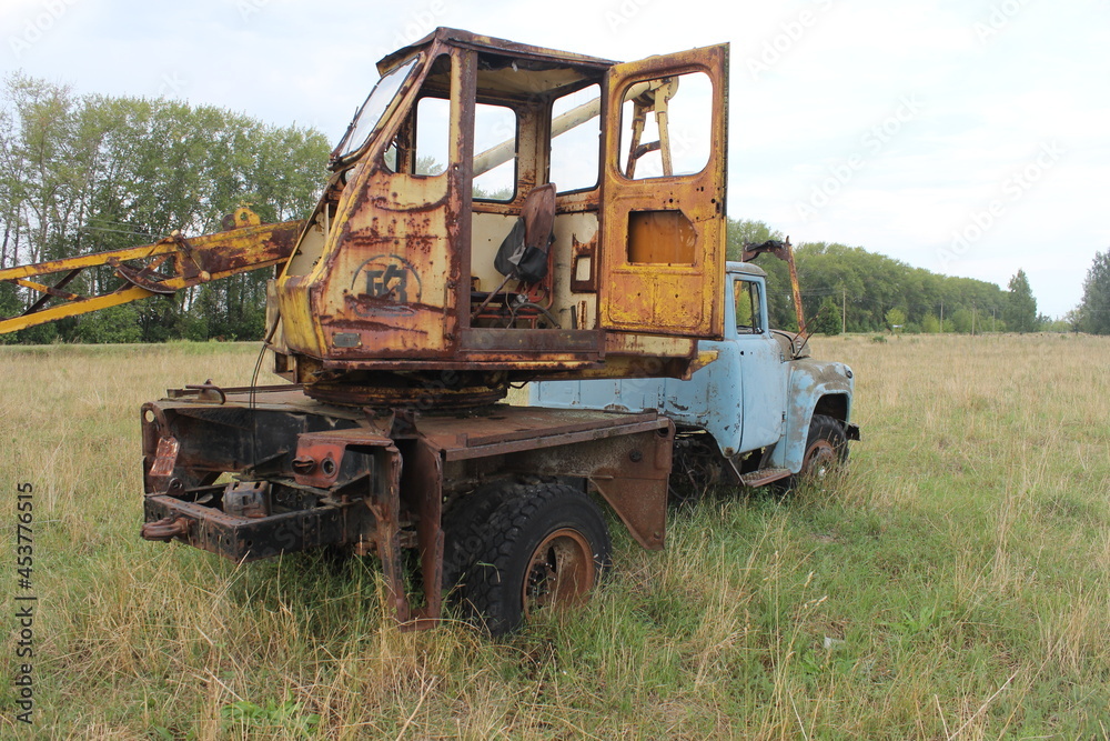 Obraz premium Abandoned construction equipment