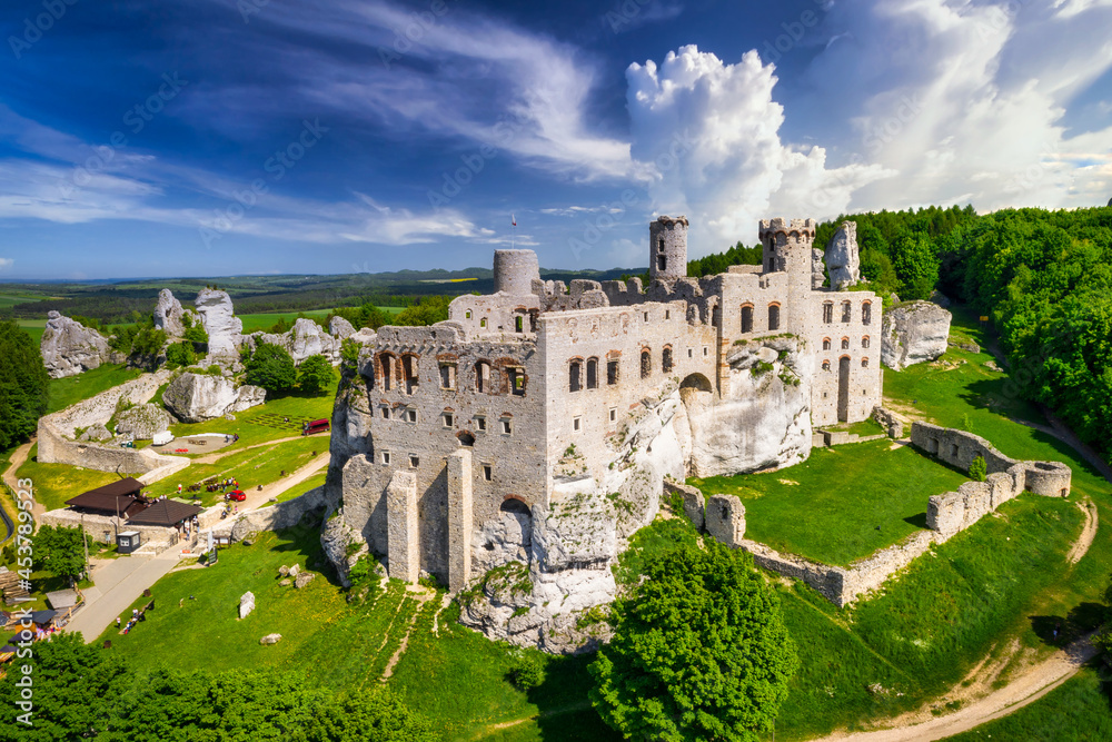 Ruins of beautiful Ogrodzieniec Castle in Poland