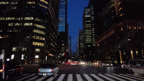 東京ドライブ 車窓 ビジネス街 丸の内・大手町 夜景
