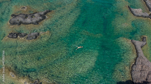 fotografia aerea dell isola di linosa in sicilia