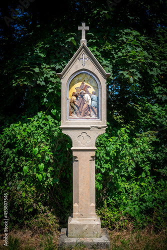 Ein Bidstock an einem Pilgerweg in der Nähe von Schwäbisch Gmünd photo