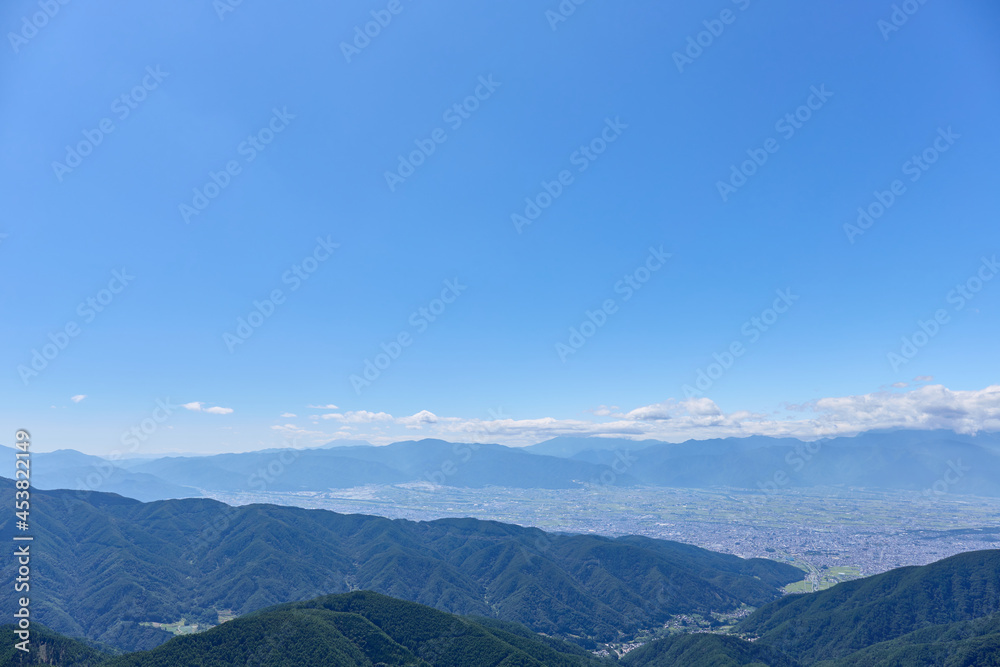 8月下旬（夏） 美ヶ原高原の王ヶ鼻から北アルプス方面を望む 長野県松本市