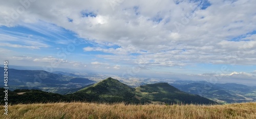 Vale e montanha