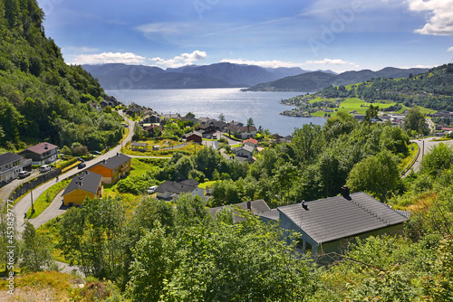 Obraz na płótnie Hardangerfjorden and the town of Oystese (Øystese), Norway w salonie