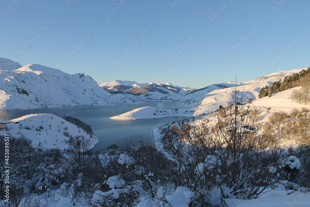 A view of the Riaño reservoir in winter, León province, Cantabrian Mountains, Spain