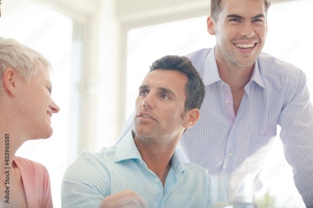 Obraz premium Business people talking in meeting