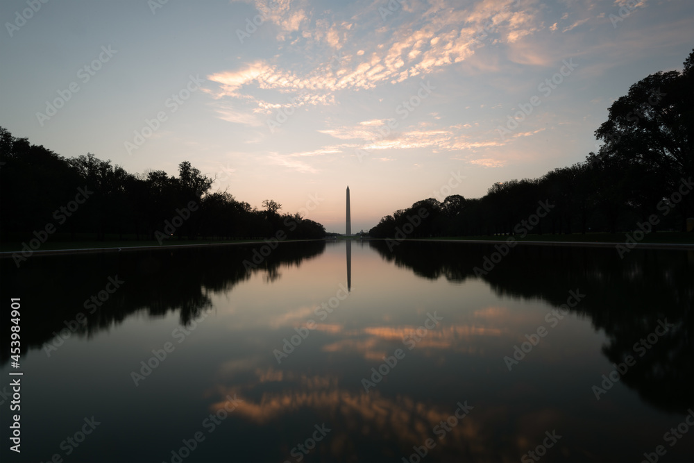 Obraz premium Sunrise - washington monument