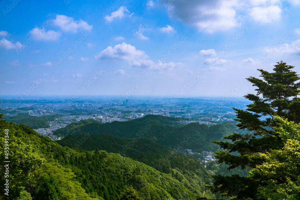 高尾山　展望台から都心を眺める　風景