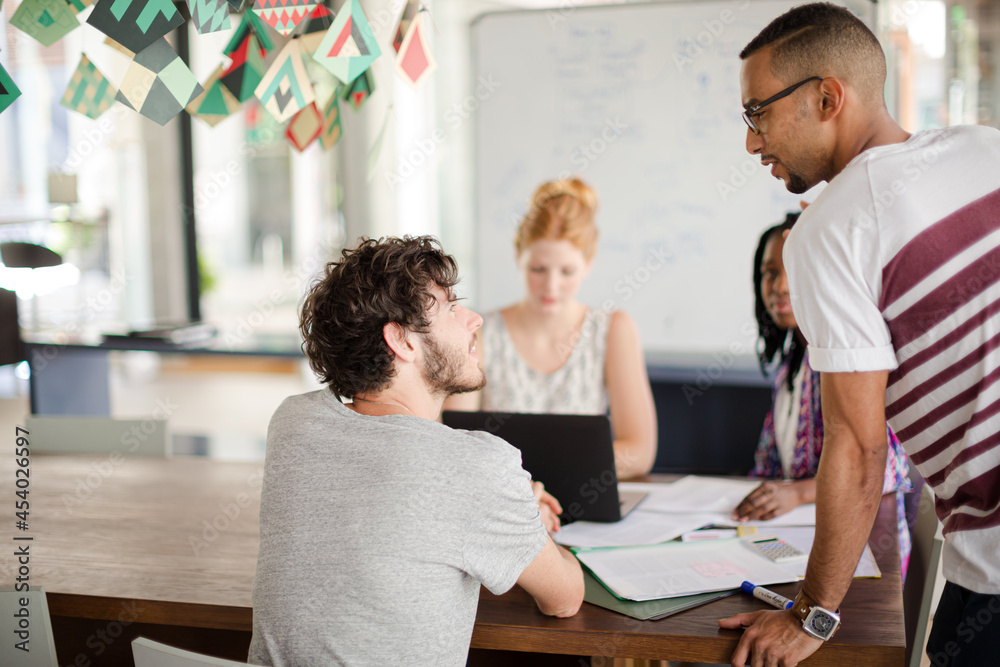 Obraz premium People working together in office