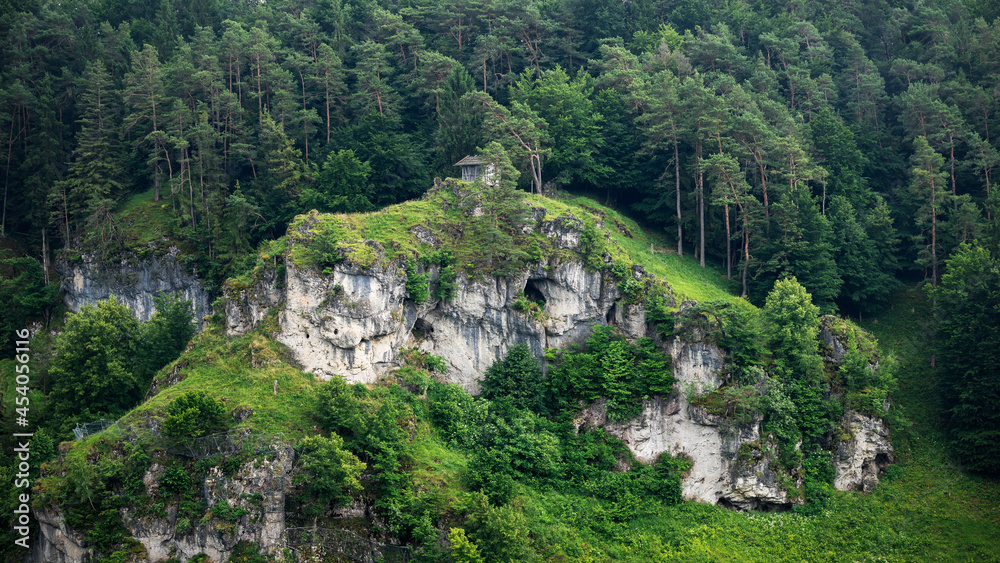 The cabin on the rocks - Die Hütte auf dem Felsen The cabin on the rocks - Die Hütte auf dem Felsen