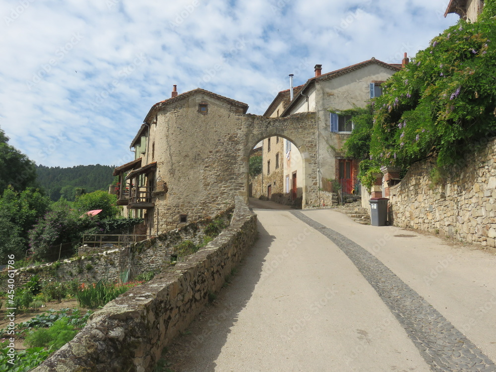 Village de Lavaudieu, Haute-Loire, Auvergne, France, Plus Beau Village de France Village de Lavaudieu, Haute-Loire, Auvergne, France, Plus Beau Village de France