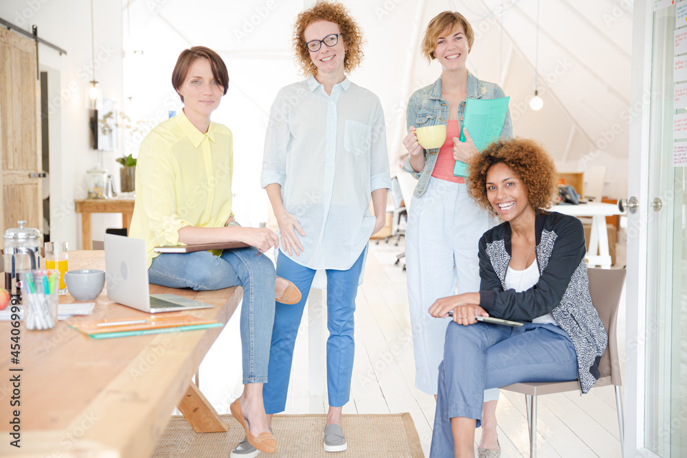 Fototapeta premium Group of smiling women at work
