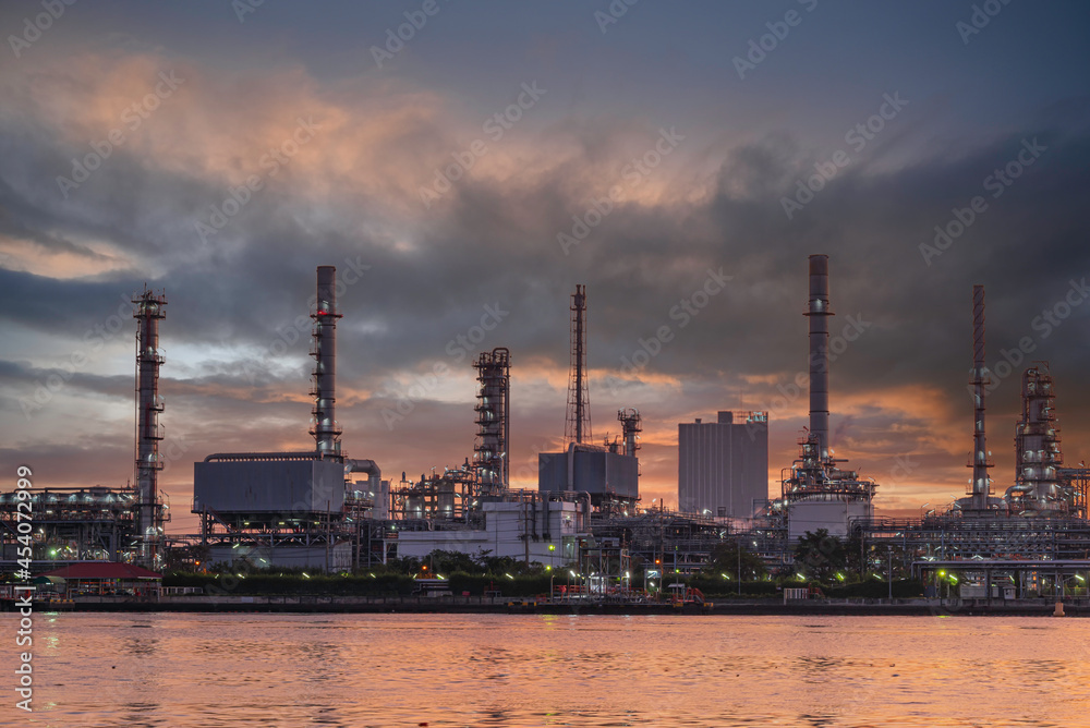 Oil refining export business Oil refining export business