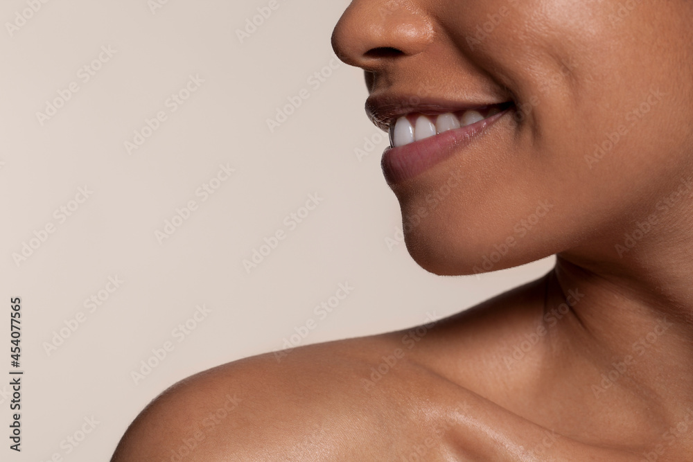 Obraz premium Close-up of smiling woman