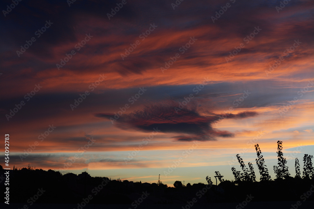 Coucher de soleil de toutes les couleurs. Coucher de soleil de toutes les couleurs.