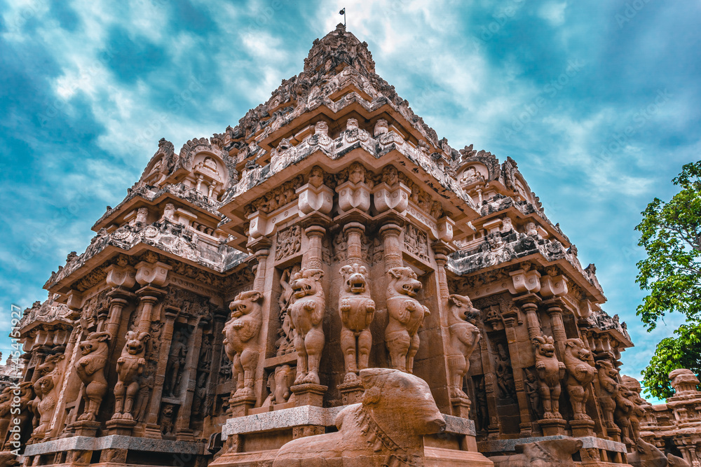 Beautiful Pallava architecture and exclusive sculptures at The Kanchipuram Kailasanathar temple, Oldest Hindu temple in Kanchipuram, Tamil Nadu - One of the best archeological sites in South India
