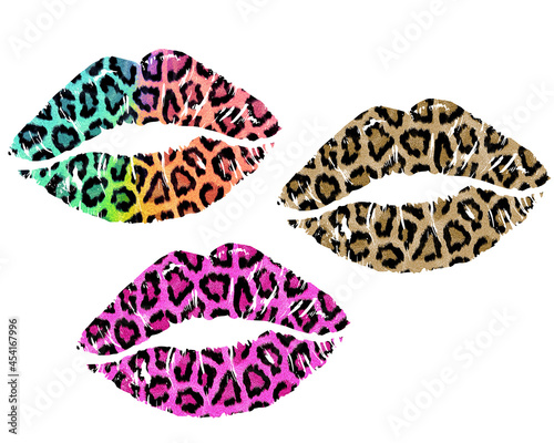 Leopart lips kisses