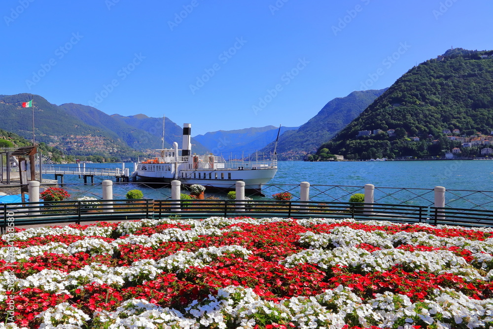 Lago di Como con fiori e vaporetto, Italy, Lake of Como with flowers and steam boat, Iraly