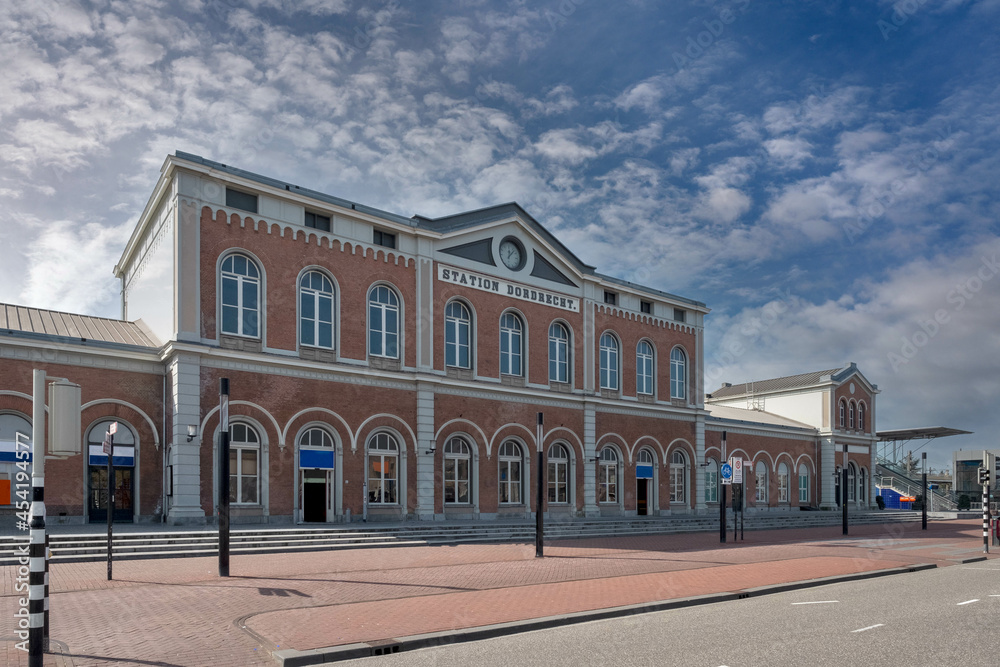 >>> BUILD IN 1872 Station Dordrecht  is the NAME
 OF THE STATION Not a trademark not a commercial cultural history <<< Station Dordrecht railway station (1872) South Holland province, The Netherlands