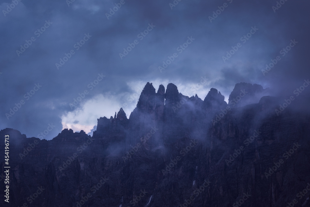 Fototapeta premium fog over the mountains