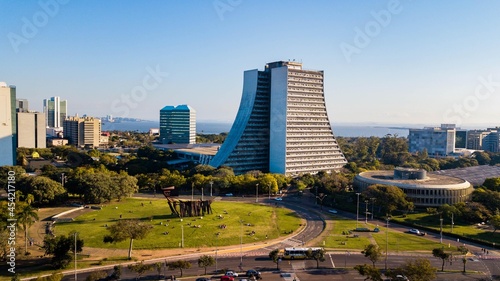 Billede på lærred Porto Alegre RS - Aerial view of the Praça dos Açorianos and the administrative