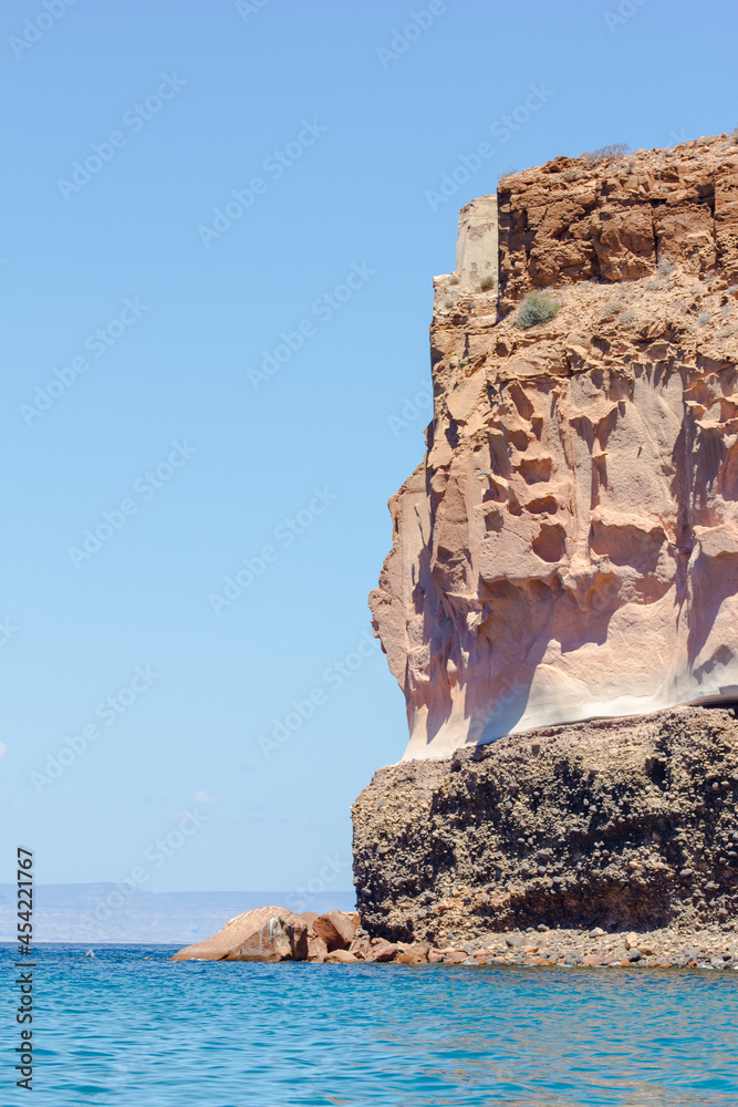 Formaciones rocosas en Isla Espíritu Santo. Golfo de California. Baja California Sur. México
