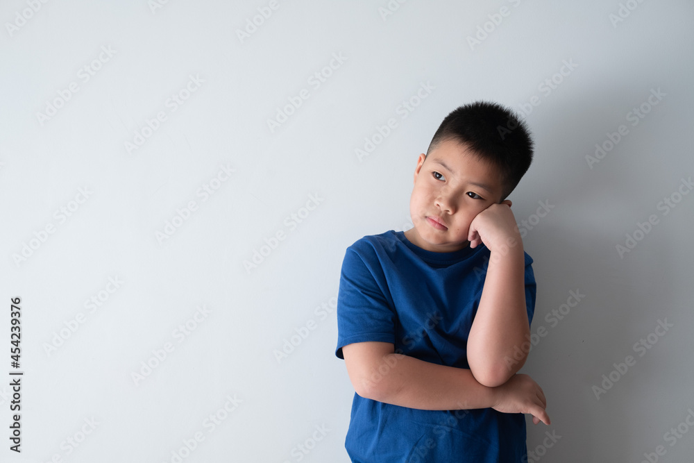 The boy is lying sick, kid have a fever
The boy is lying sick, kid have a fever