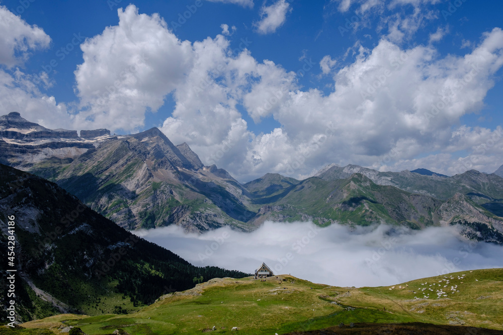 Espuguettes refuge, Pyrenees National Park, Hautes-Pyrenees, France Espuguettes refuge, Pyrenees National Park, Hautes-Pyrenees, France