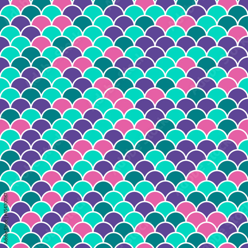 Seamless pattern with colorful scallops