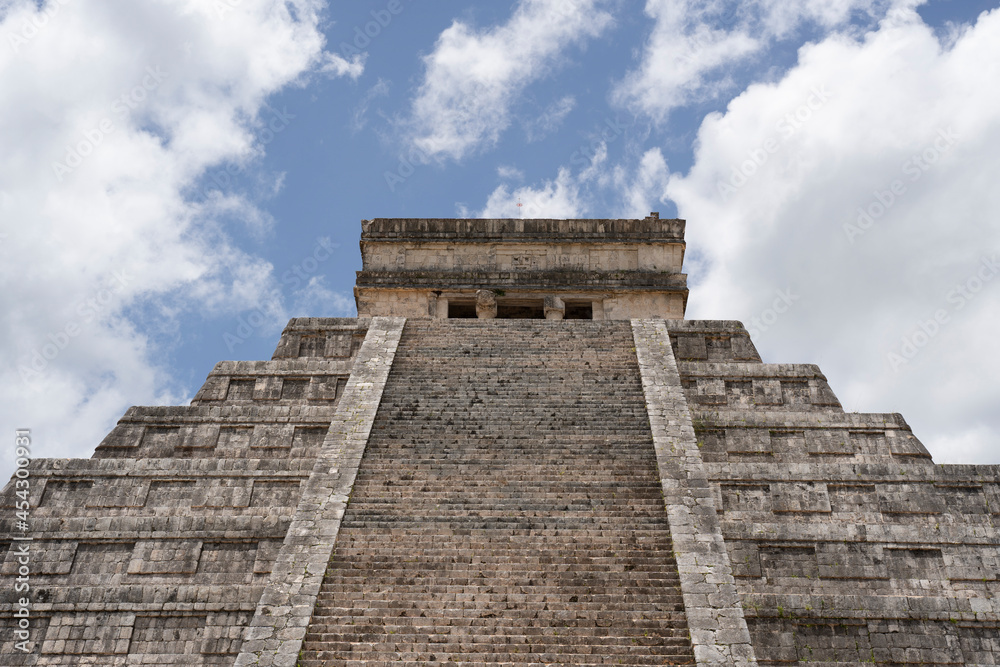 the great pyramid of Kukulkan in Chichen Itza (mexico) the great pyramid of Kukulkan in Chichen Itza (mexico)