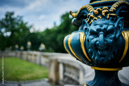 Obraz na płótnie Demon head vase