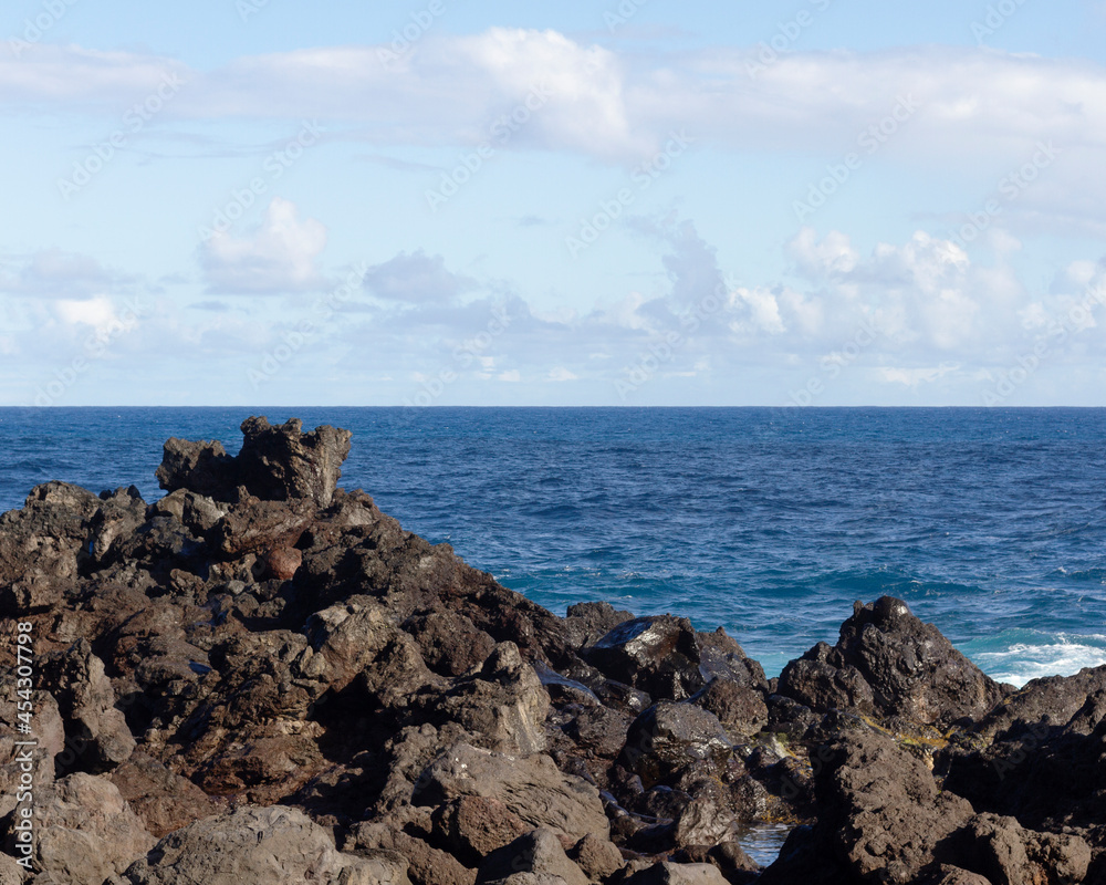 sea and rocks