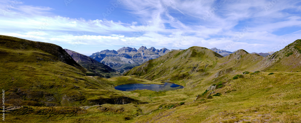Fototapeta premium Lake of the Aragonese Pyrenees in Spain.