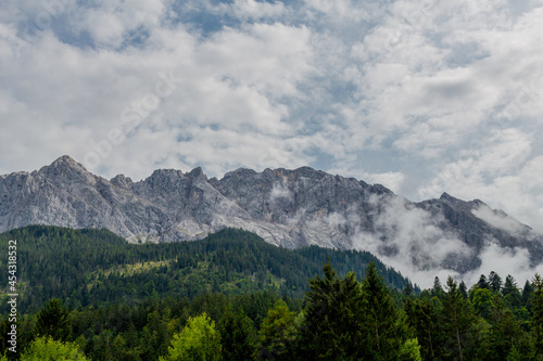 Urlaubsfeeling rund um das schöne Zugspitztal in der Nähe von Garmisch-Partenkirchen 
