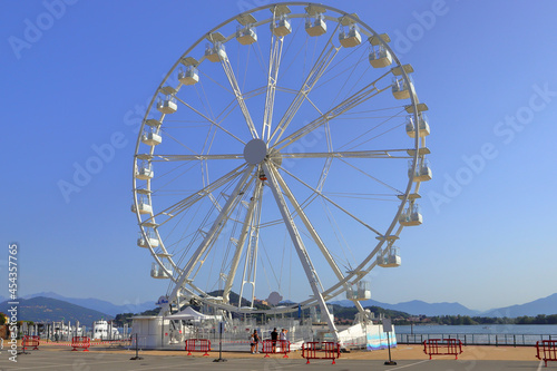 Ruota panoramica ad Arona, Italia, Ferris wheel in Arona, Italy 