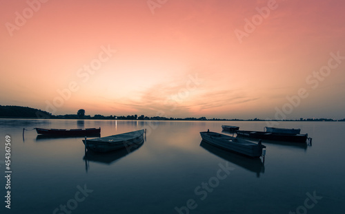 Zachód słońca nad jeziorem © Dariusz
