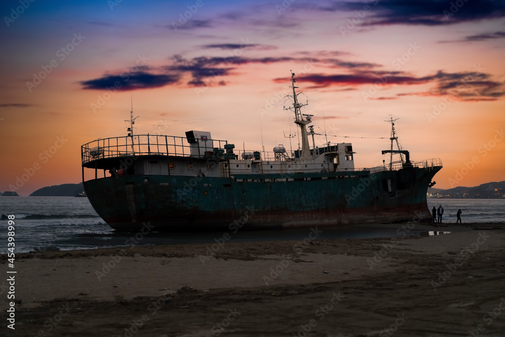 Shipwreck off the coast of Nakhodka, Primorsky Krai