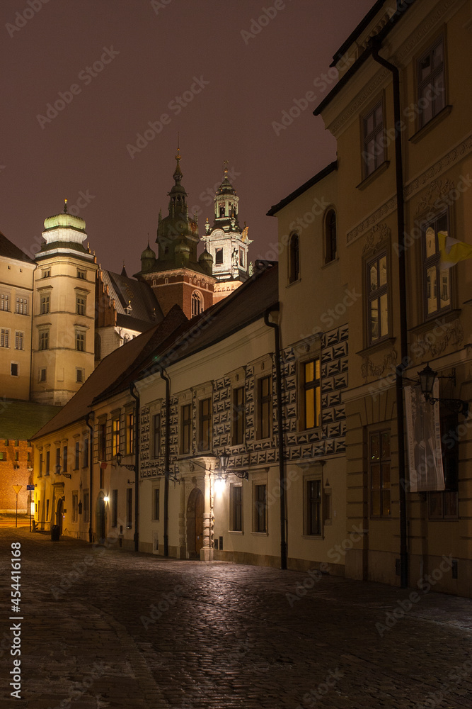 Cracow by night - Wawel castle and Kanonicza street