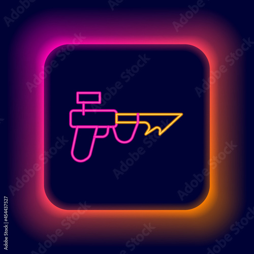 Glowing neon line Fishing harpoon icon isolated on black background. Fishery manufacturers for catching fish under water. Diving underwater equipment. Colorful outline concept. Vector