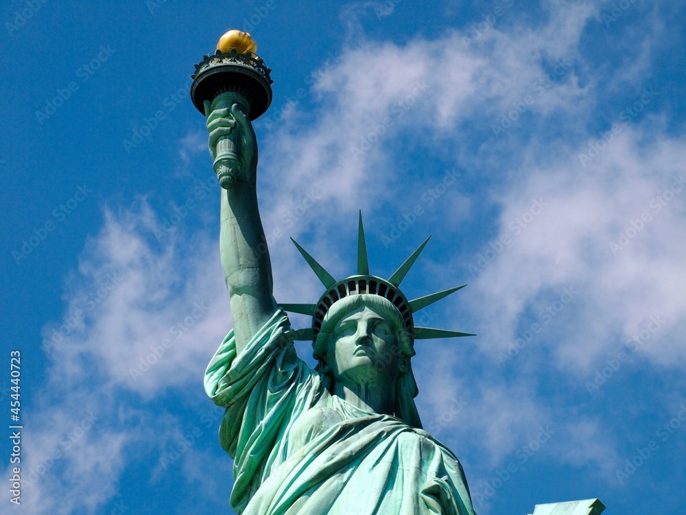 Fototapeta premium statue of liberty city