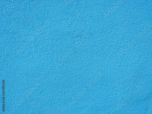 Concrete walls with unique patterns are used to protect against bumps and hazards, used in vintage designs.