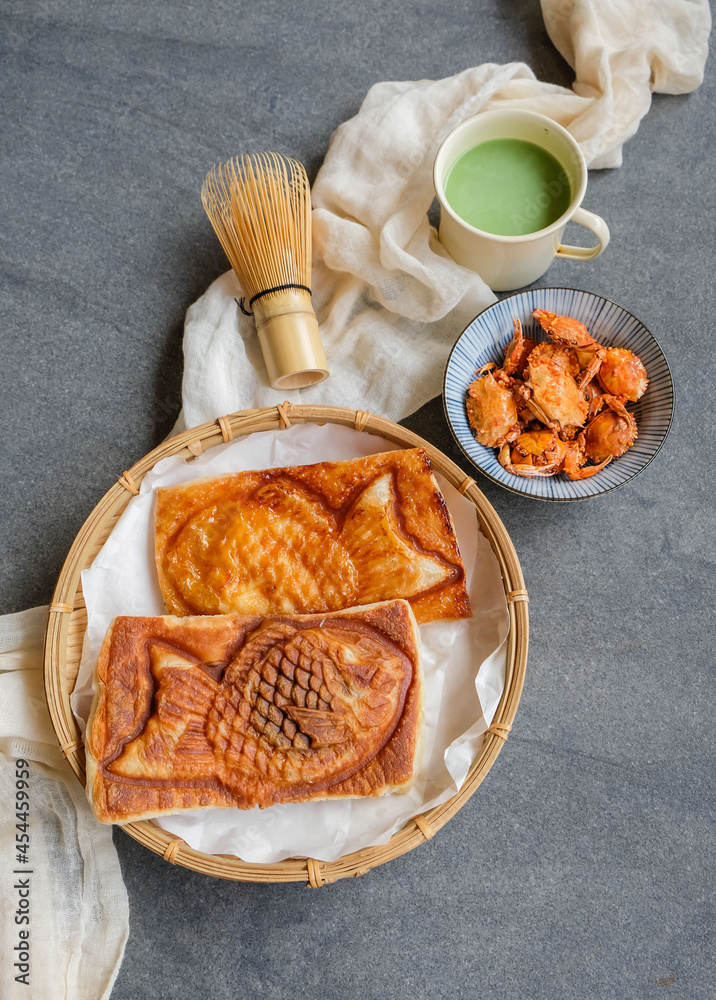 Popular Japanese snacks that go well with beers. Okabe Tamago Kani aka Dried Crab Snack. Great