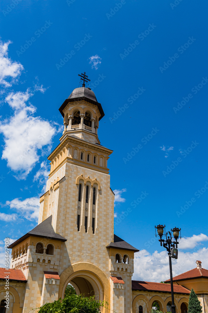 ルーマニア　トランシルヴァニア地方にある要塞都市アルバ・ユリアの要塞内のルーマニア正教会聖堂の王の門