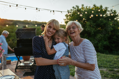 Konstfotografi Portrait of three female members of family