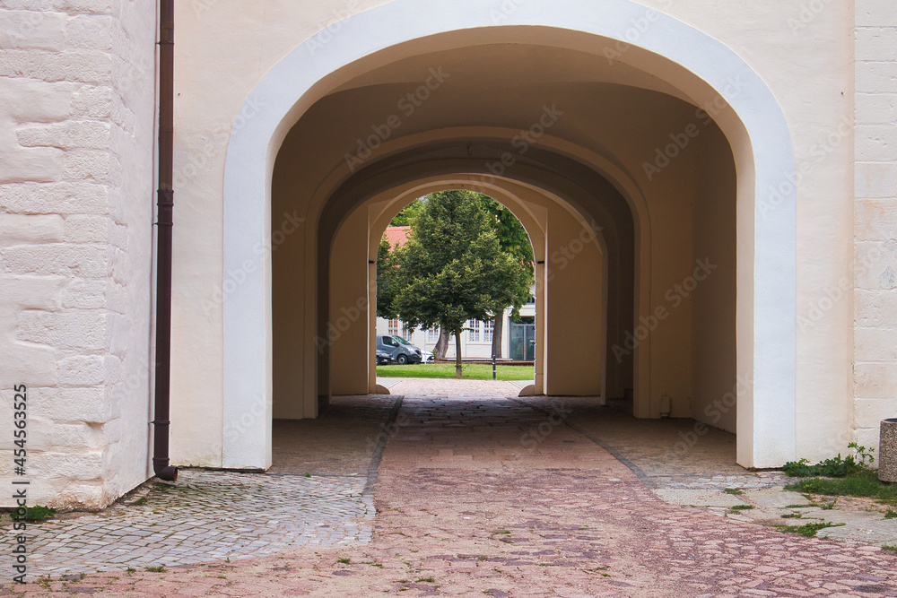 Torbogen, Tor zum Schloss Köthen, Sachsen Anhalt, Deutschland