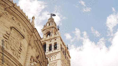 Descubriendo la Giralda tapada tras la catedral de Sevilla photo