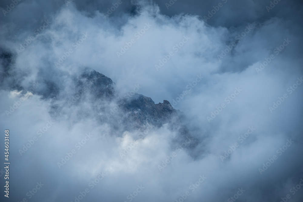 Beautiful cloud cover in the mountains