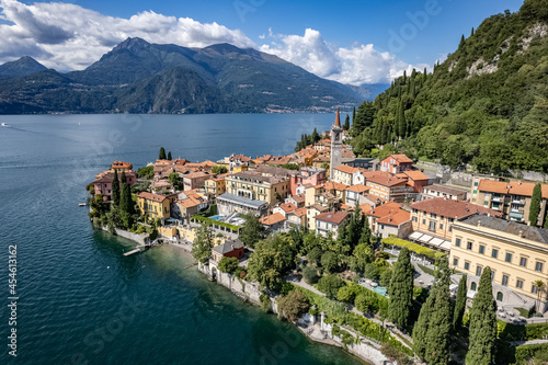 Panorama di Varenna, lago di Como, pomeriggio © @dalprato